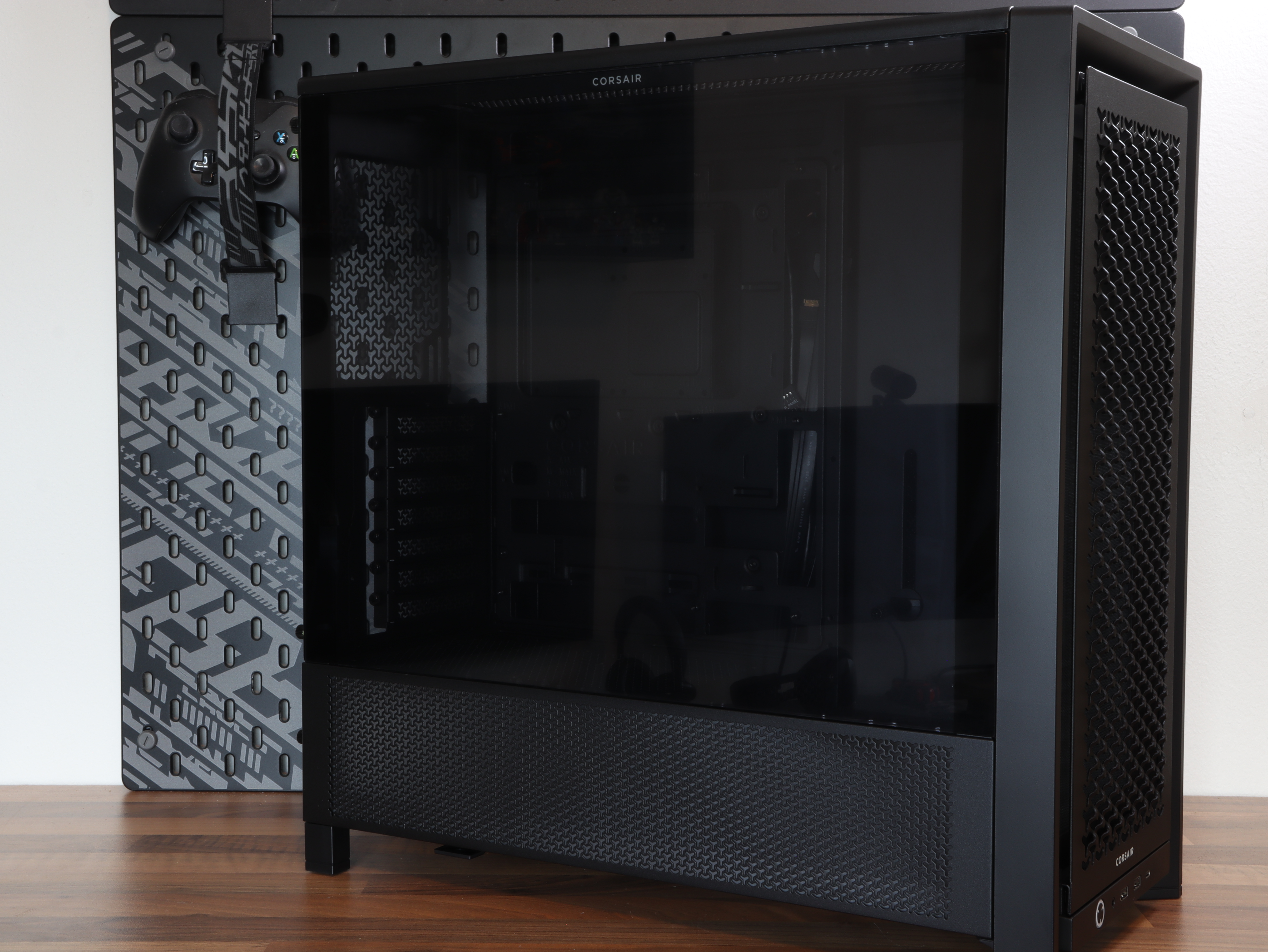 4000D mid-tower Corsair RX cooling flexibility reverse-connector sag-free Modular Frame.JPG
